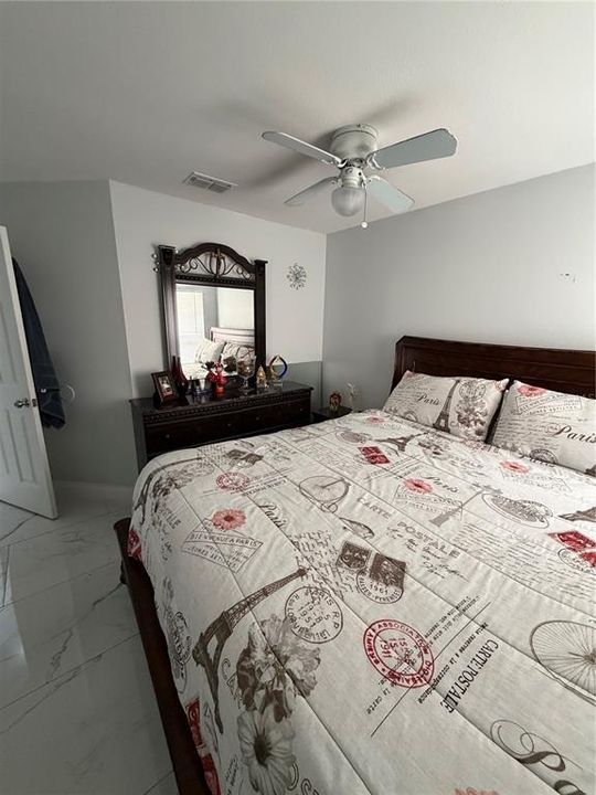 For Sale: $450,000 (4 beds, 2 baths, 1841 Square Feet)