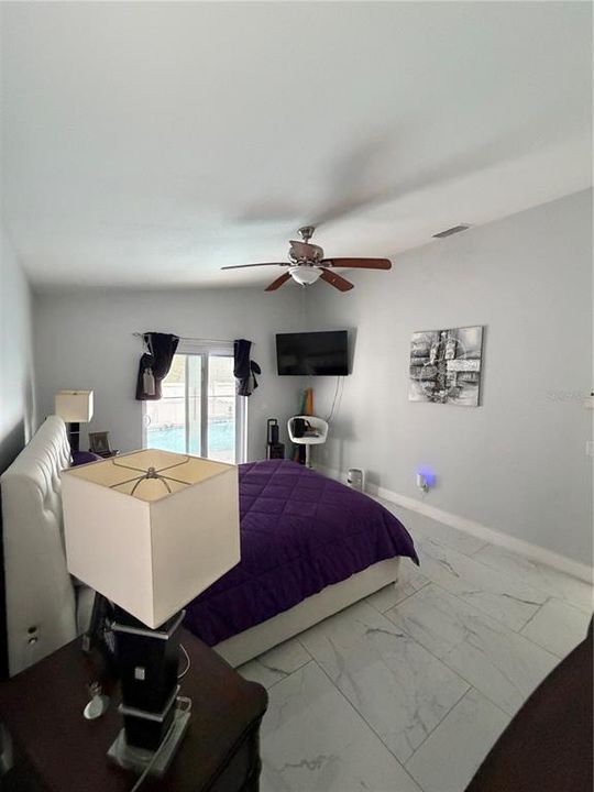 For Sale: $450,000 (4 beds, 2 baths, 1841 Square Feet)