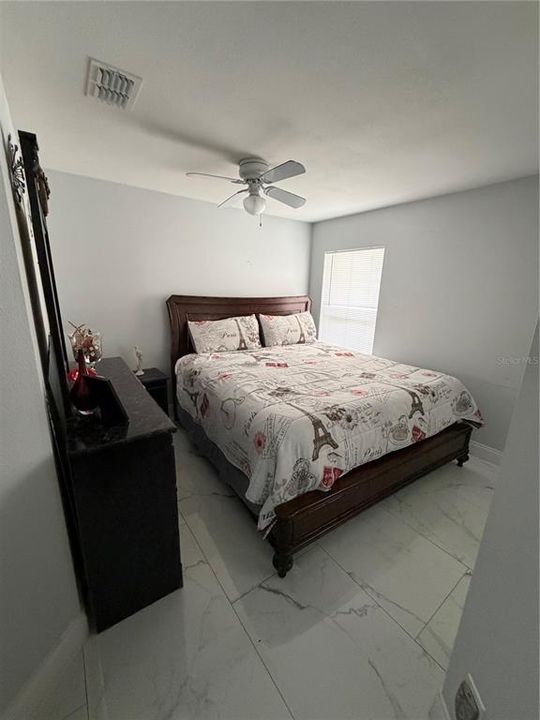 For Sale: $450,000 (4 beds, 2 baths, 1841 Square Feet)