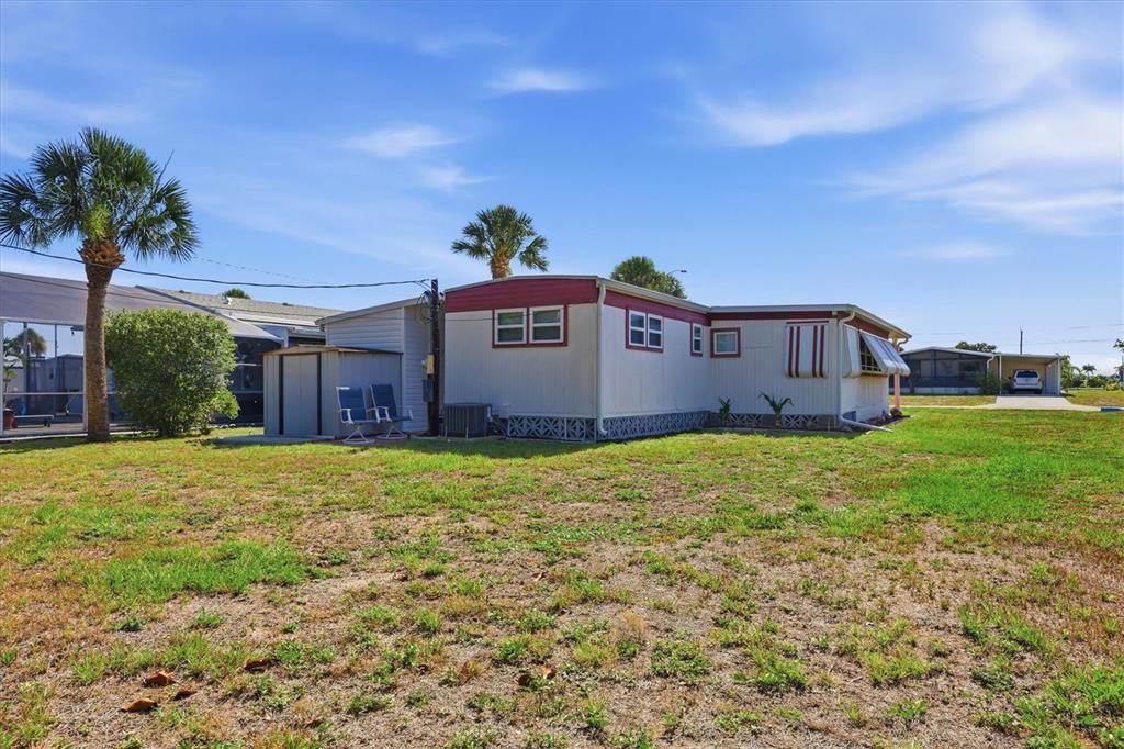 For Sale: $137,000 (2 beds, 2 baths, 915 Square Feet)