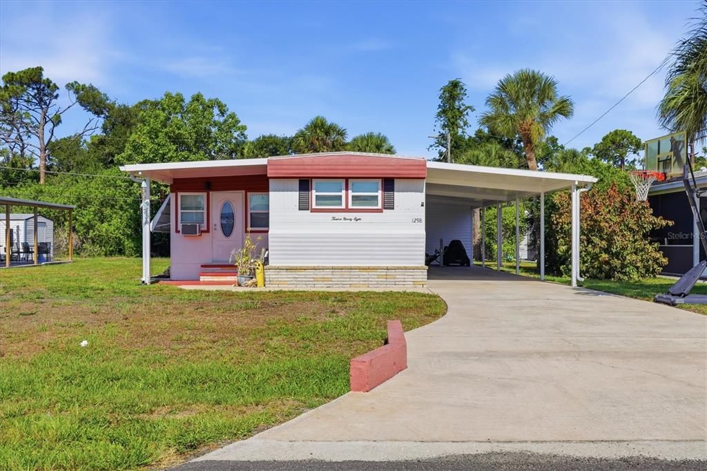 For Sale: $137,000 (2 beds, 2 baths, 915 Square Feet)