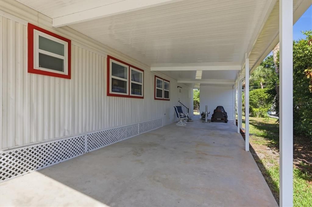 For Sale: $137,000 (2 beds, 2 baths, 915 Square Feet)