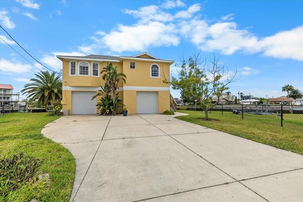 En Venta: $799,000 (3 camas, 3 baños, 1838 Pies cuadrados)