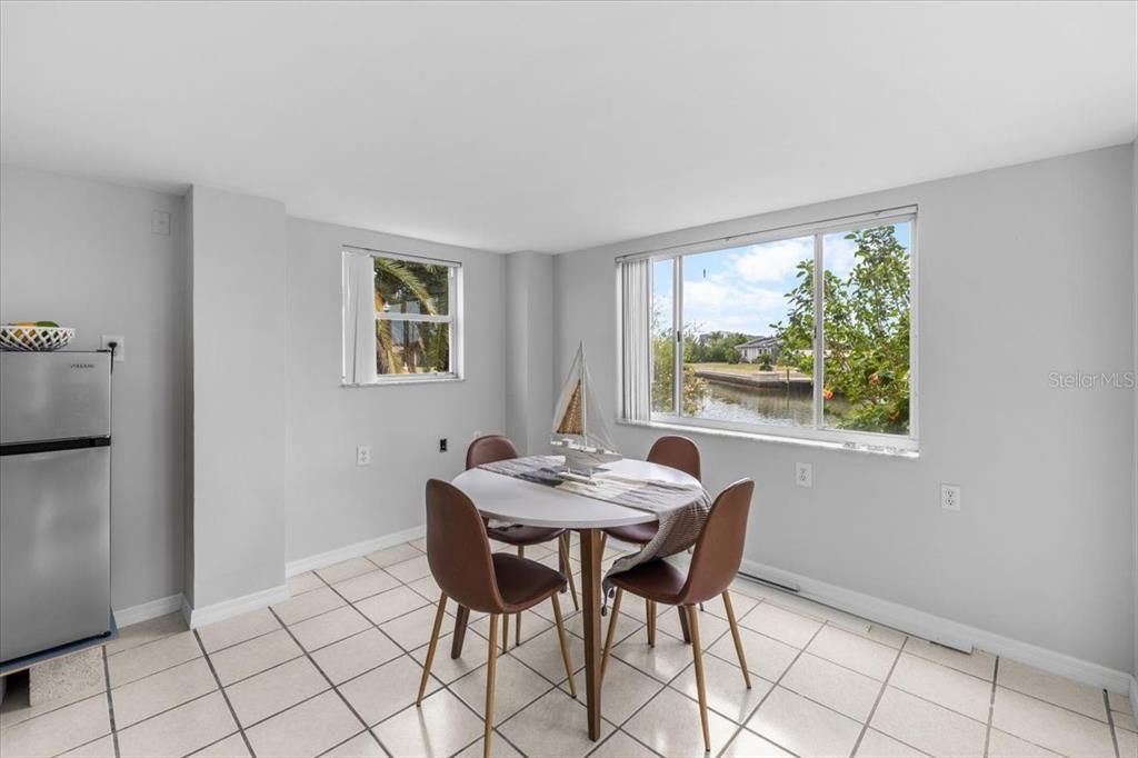 En Venta: $799,000 (3 camas, 3 baños, 1838 Pies cuadrados)