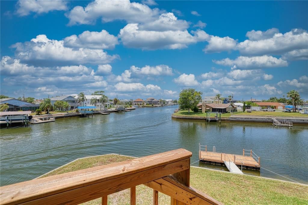 En Venta: $799,000 (3 camas, 3 baños, 1838 Pies cuadrados)
