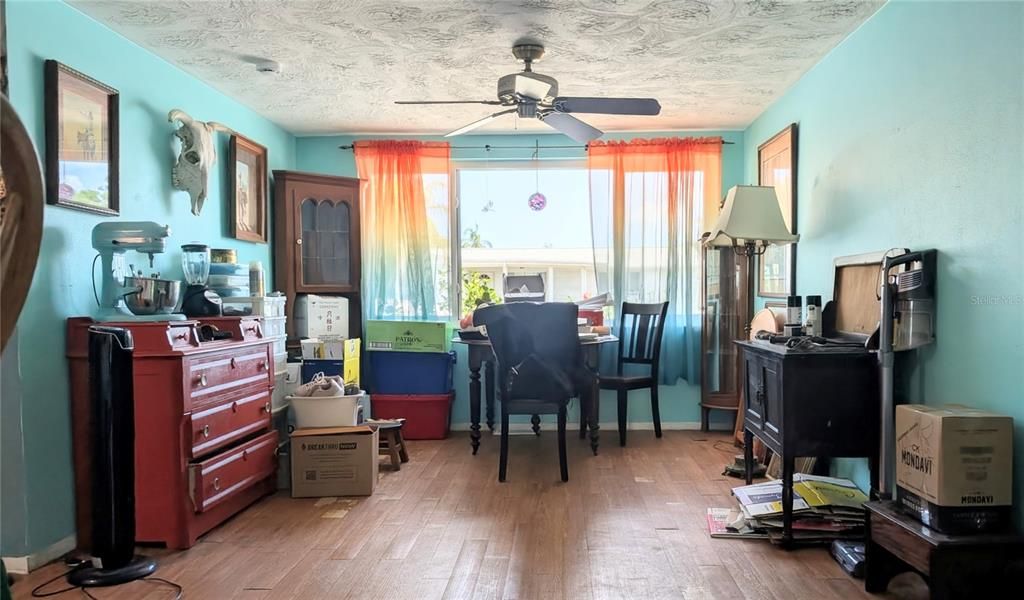 На продажу: $235,000 (2 спален, 2 ванн, 1368 Квадратных фут)