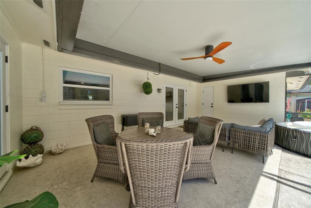 Activo con contrato: $799,000 (4 camas, 3 baños, 2332 Pies cuadrados)