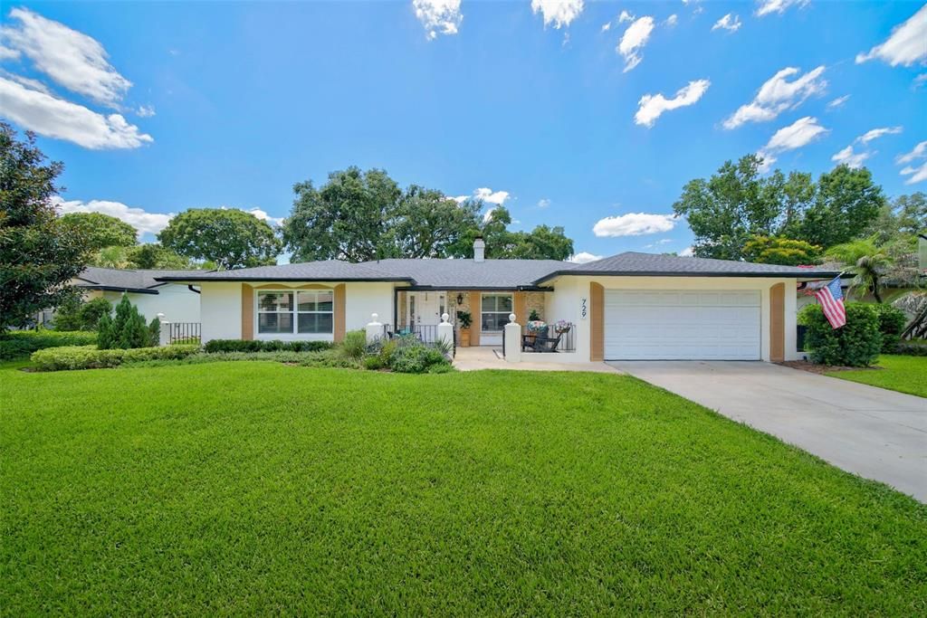 Activo con contrato: $799,000 (4 camas, 3 baños, 2332 Pies cuadrados)