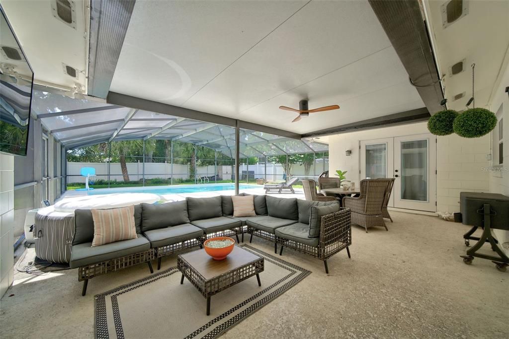 Activo con contrato: $799,000 (4 camas, 3 baños, 2332 Pies cuadrados)