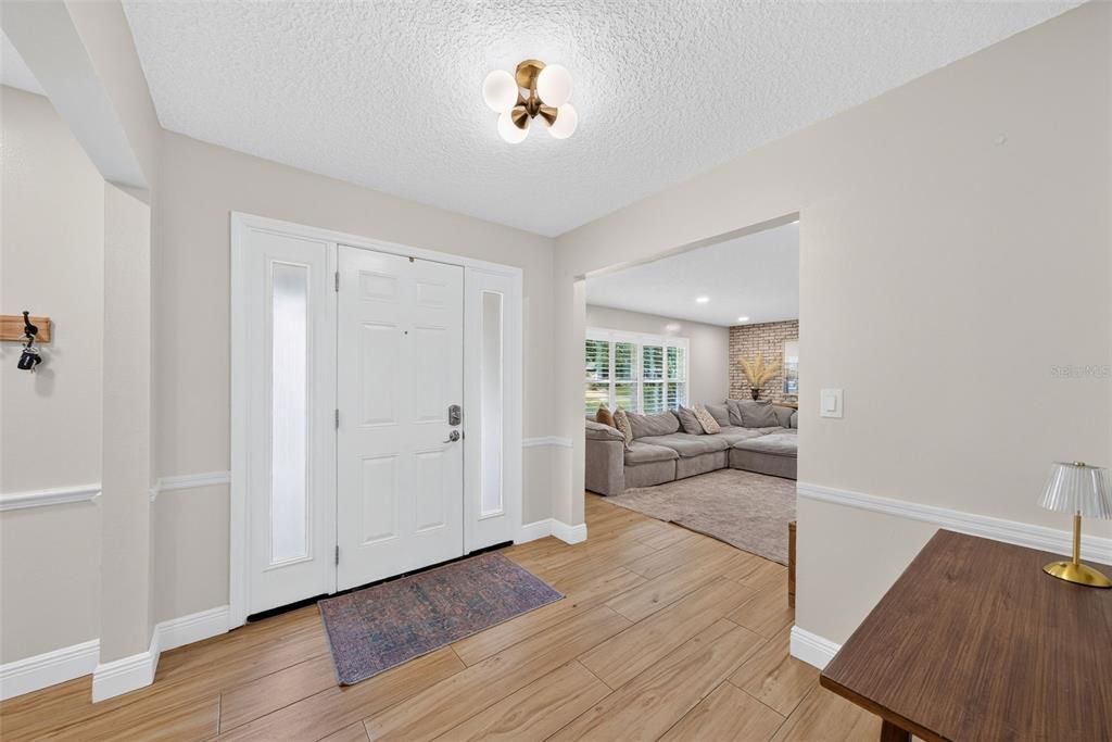 Activo con contrato: $799,000 (4 camas, 3 baños, 2332 Pies cuadrados)
