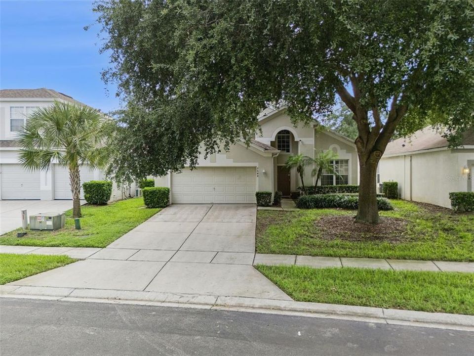 For Sale: $615,000 (6 beds, 3 baths, 2469 Square Feet)