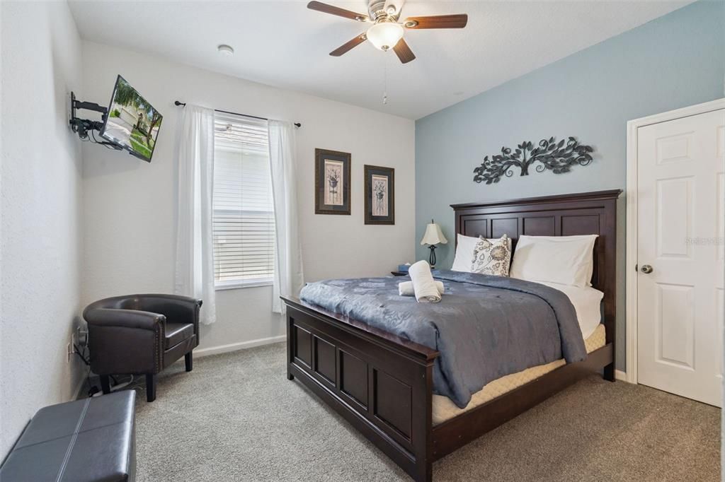 For Sale: $615,000 (6 beds, 3 baths, 2469 Square Feet)