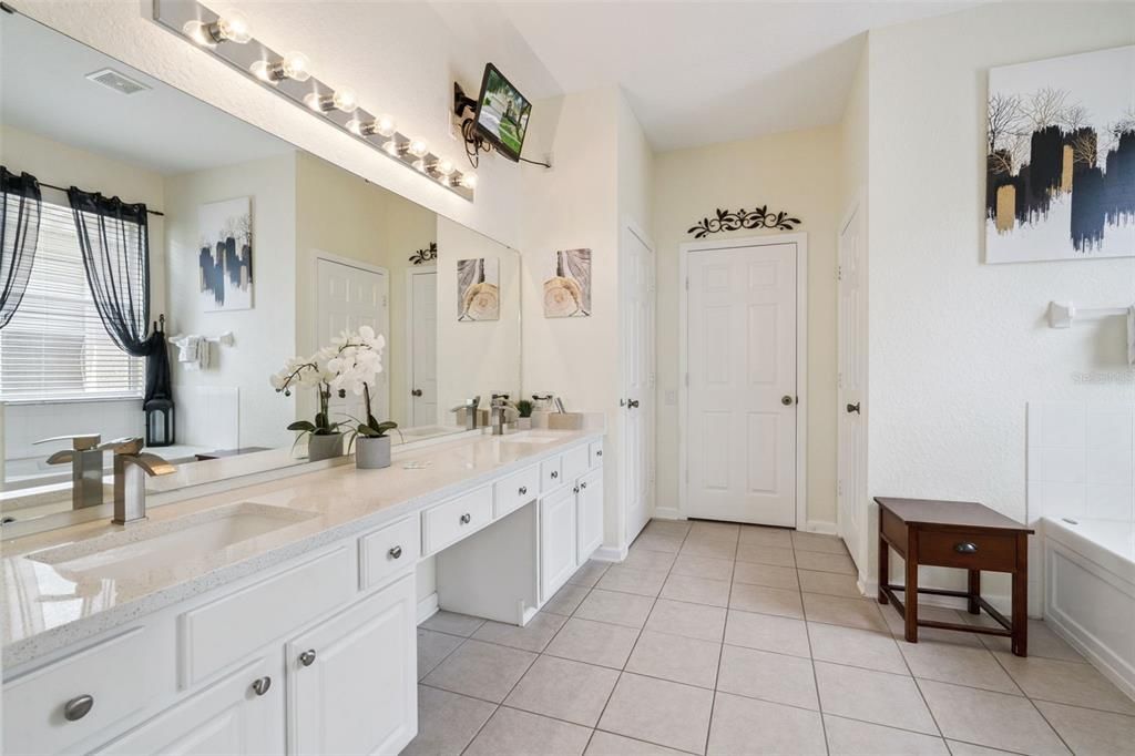 For Sale: $615,000 (6 beds, 3 baths, 2469 Square Feet)