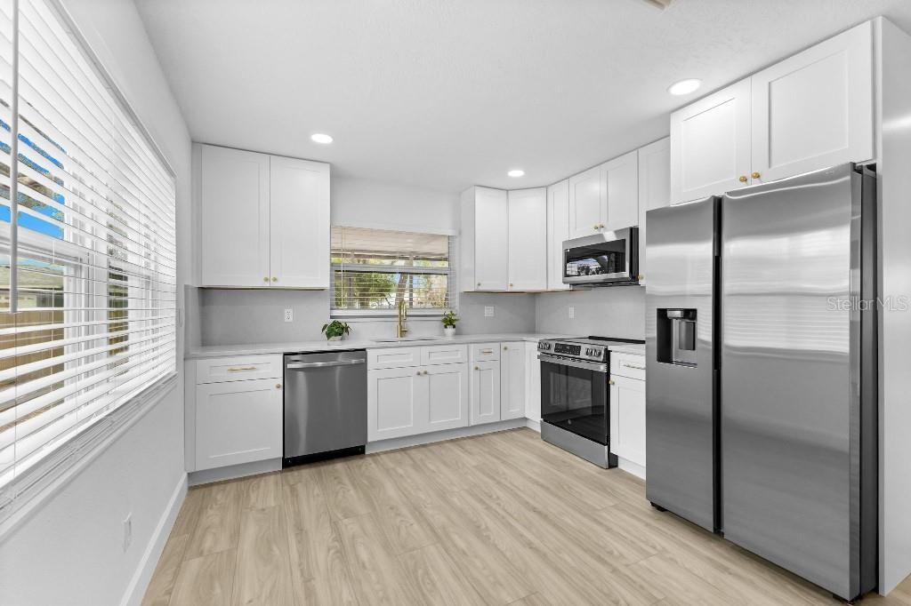 En Venta: $384,900 (3 camas, 2 baños, 1422 Pies cuadrados)
