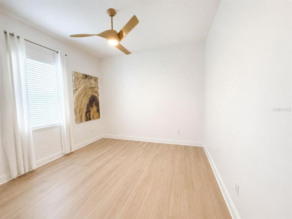 En Venta: $1,079,000 (4 camas, 3 baños, 3200 Pies cuadrados)