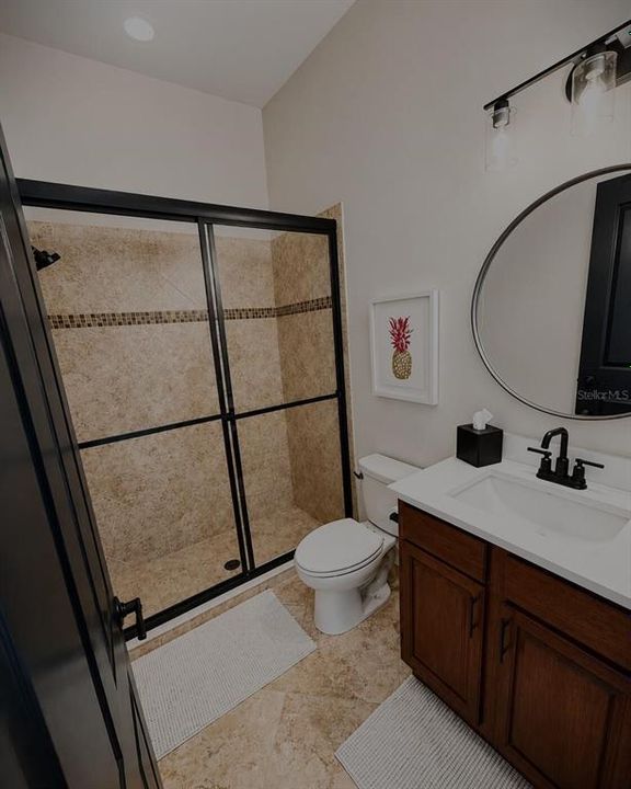 En Venta: $1,079,000 (4 camas, 3 baños, 3200 Pies cuadrados)