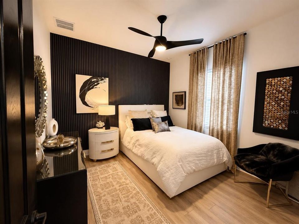 En Venta: $1,079,000 (4 camas, 3 baños, 3200 Pies cuadrados)
