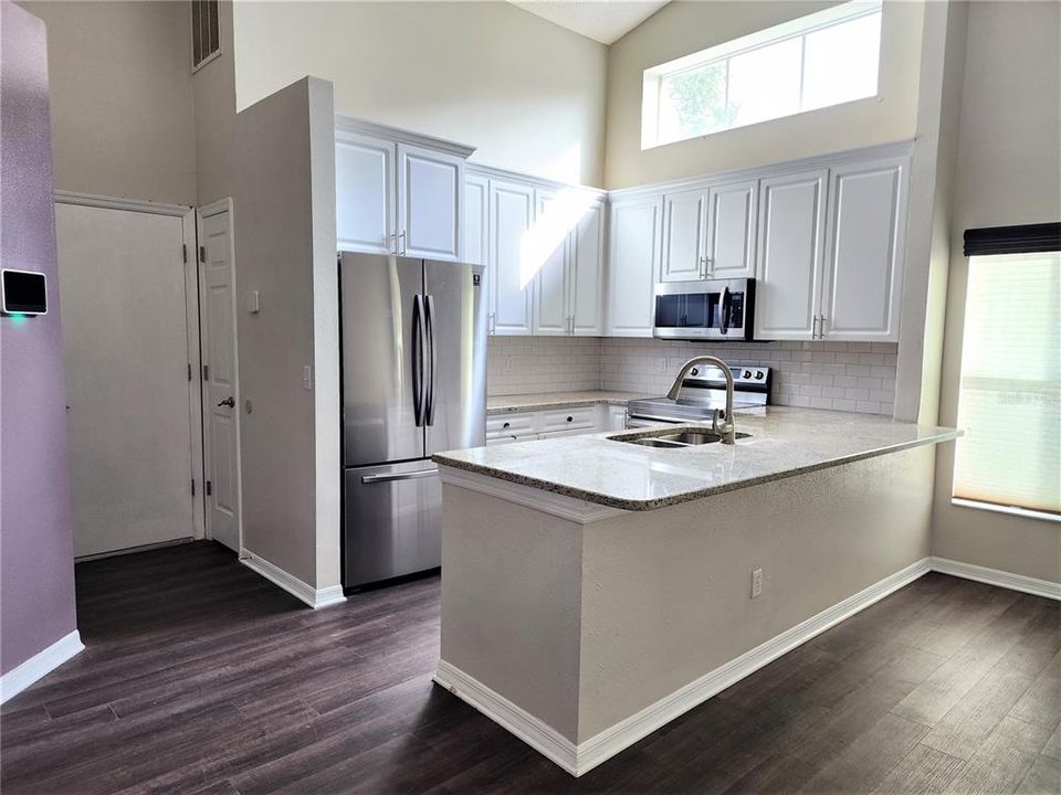 For Rent: $2,995 (3 beds, 2 baths, 1786 Square Feet)