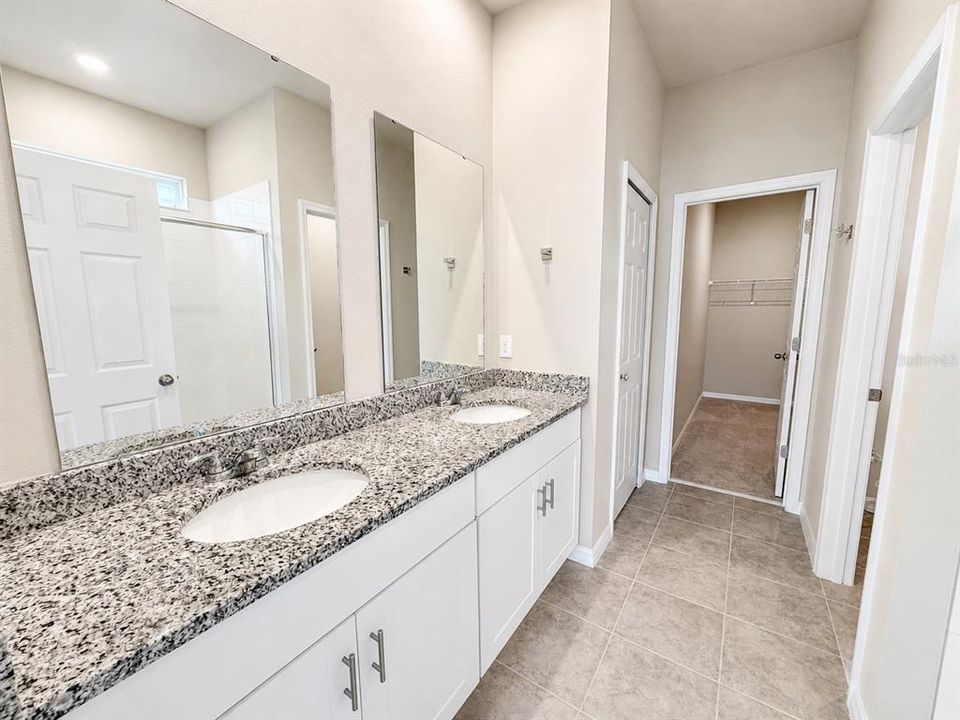 For Rent: $2,700 (4 beds, 2 baths, 2226 Square Feet)