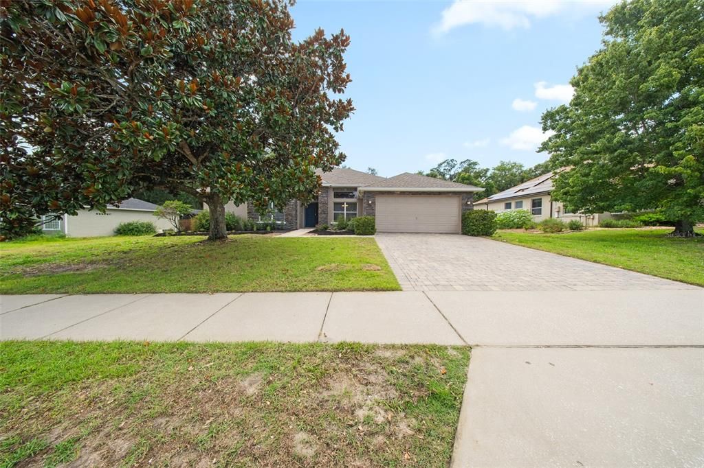 For Sale: $459,000 (4 beds, 2 baths, 2293 Square Feet)