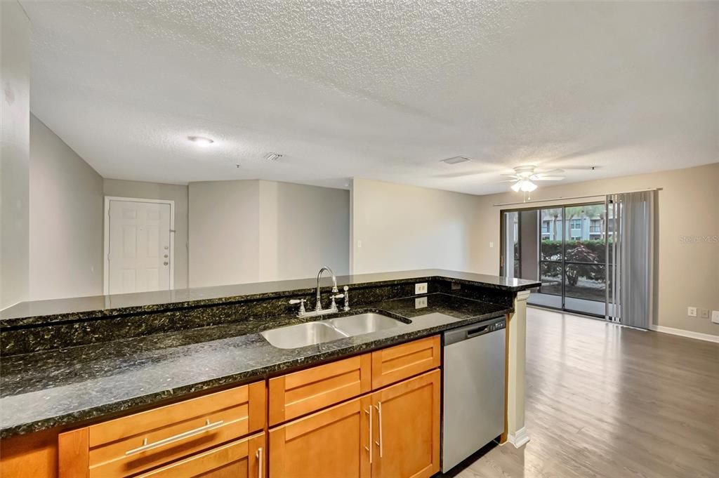 For Sale: $200,000 (3 beds, 2 baths, 1260 Square Feet)