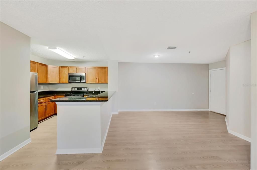 For Sale: $200,000 (3 beds, 2 baths, 1260 Square Feet)