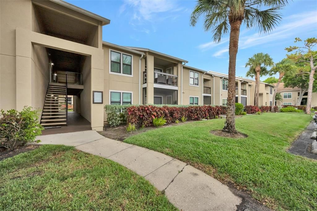 For Sale: $200,000 (3 beds, 2 baths, 1260 Square Feet)