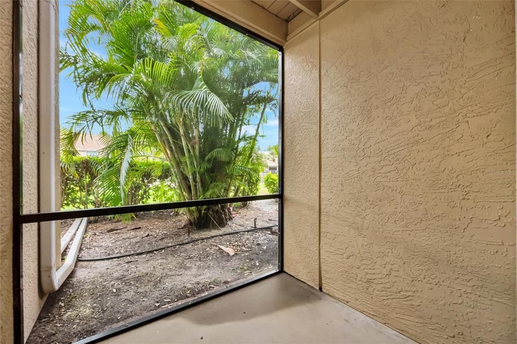 For Sale: $200,000 (3 beds, 2 baths, 1260 Square Feet)