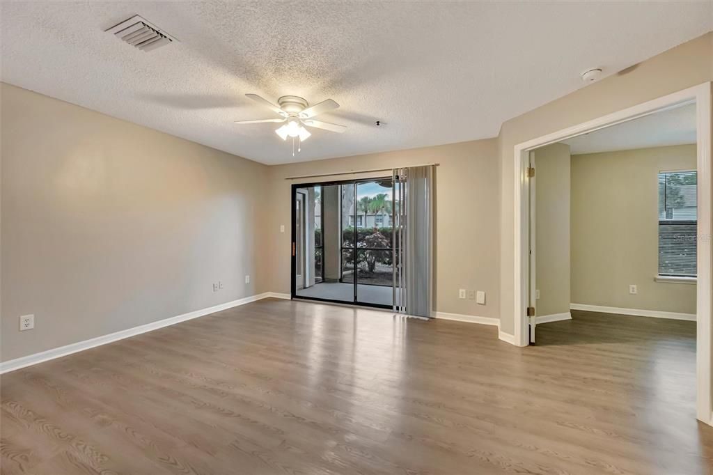 For Sale: $200,000 (3 beds, 2 baths, 1260 Square Feet)