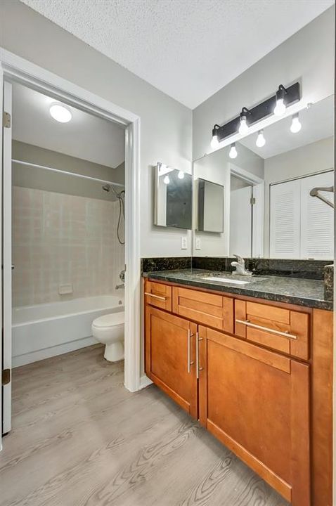 For Sale: $200,000 (3 beds, 2 baths, 1260 Square Feet)