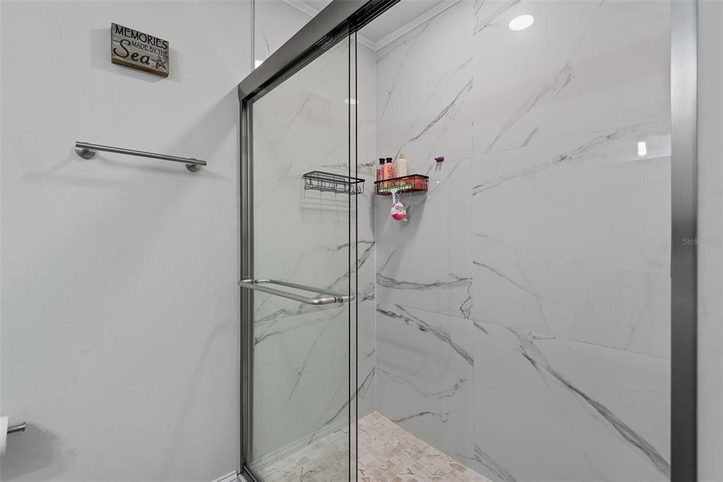 На продажу: $335,000 (4 спален, 2 ванн, 1809 Квадратных фут)