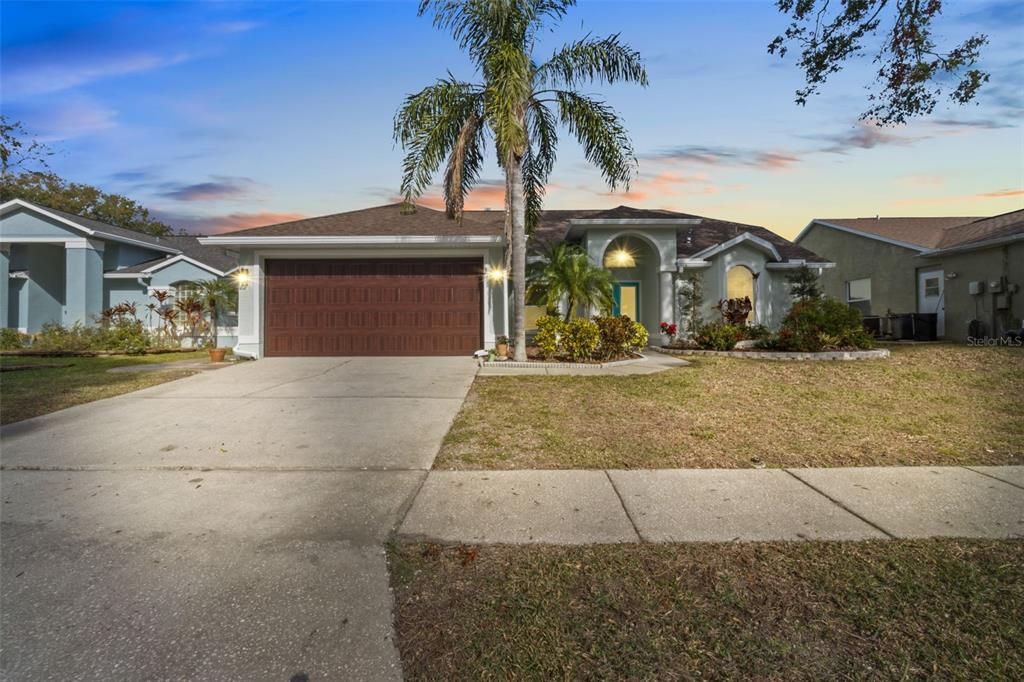 For Sale: $415,000 (3 beds, 2 baths, 1487 Square Feet)
