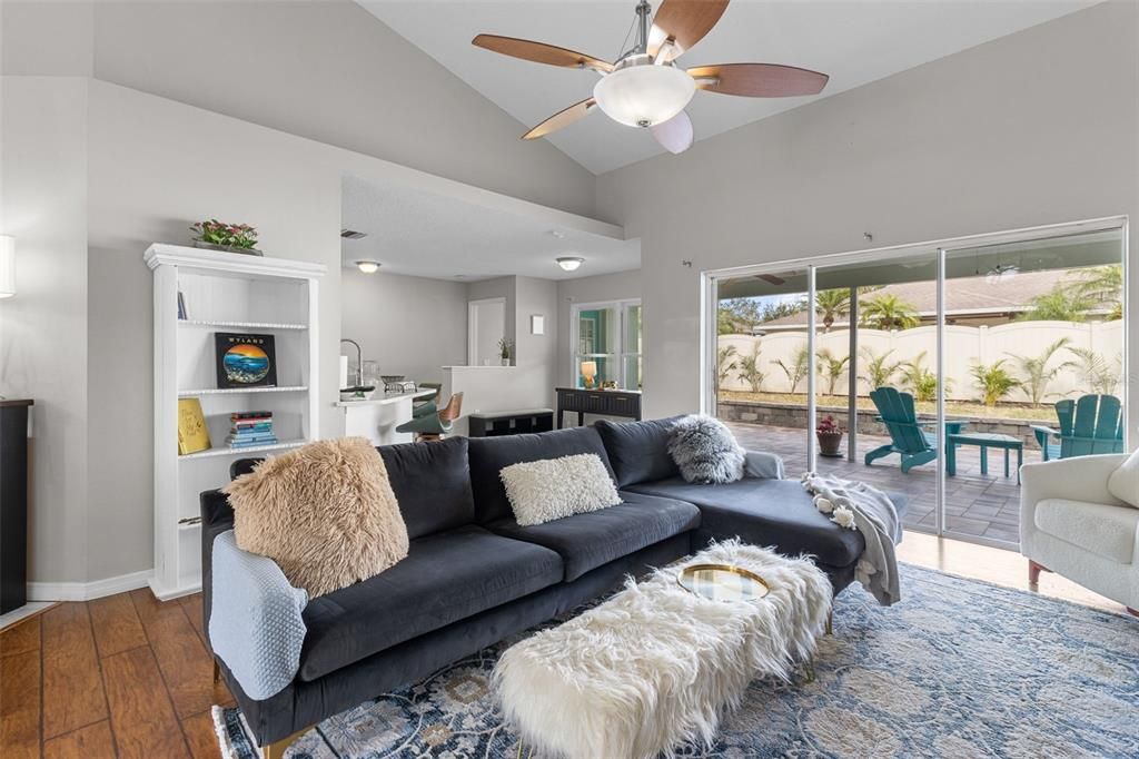 For Sale: $415,000 (3 beds, 2 baths, 1487 Square Feet)