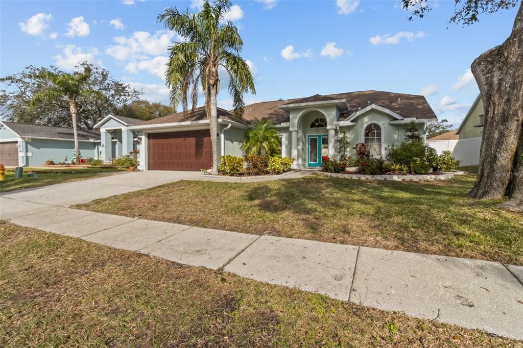 For Sale: $415,000 (3 beds, 2 baths, 1487 Square Feet)