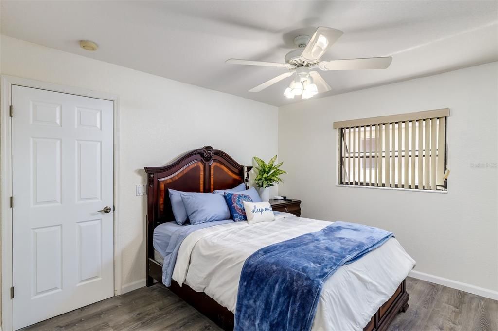 Activo con contrato: $399,000 (3 camas, 3 baños, 2277 Pies cuadrados)