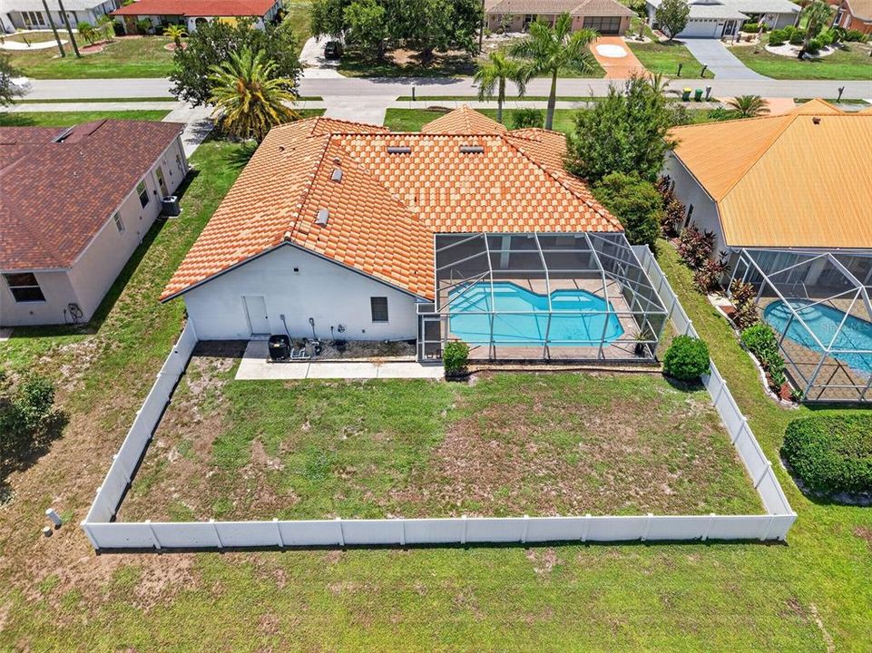 Activo con contrato: $399,000 (3 camas, 3 baños, 2277 Pies cuadrados)