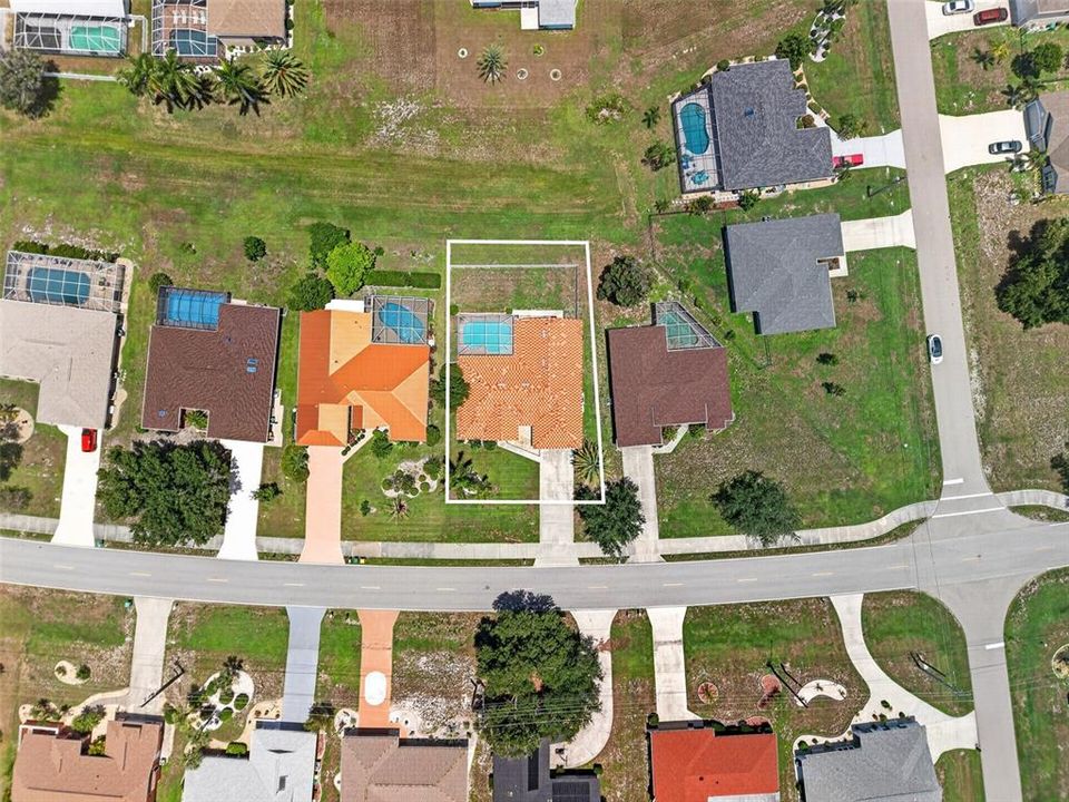 Activo con contrato: $399,000 (3 camas, 3 baños, 2277 Pies cuadrados)