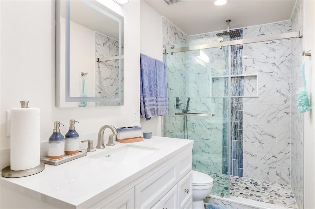 Activo con contrato: $399,000 (3 camas, 3 baños, 2277 Pies cuadrados)