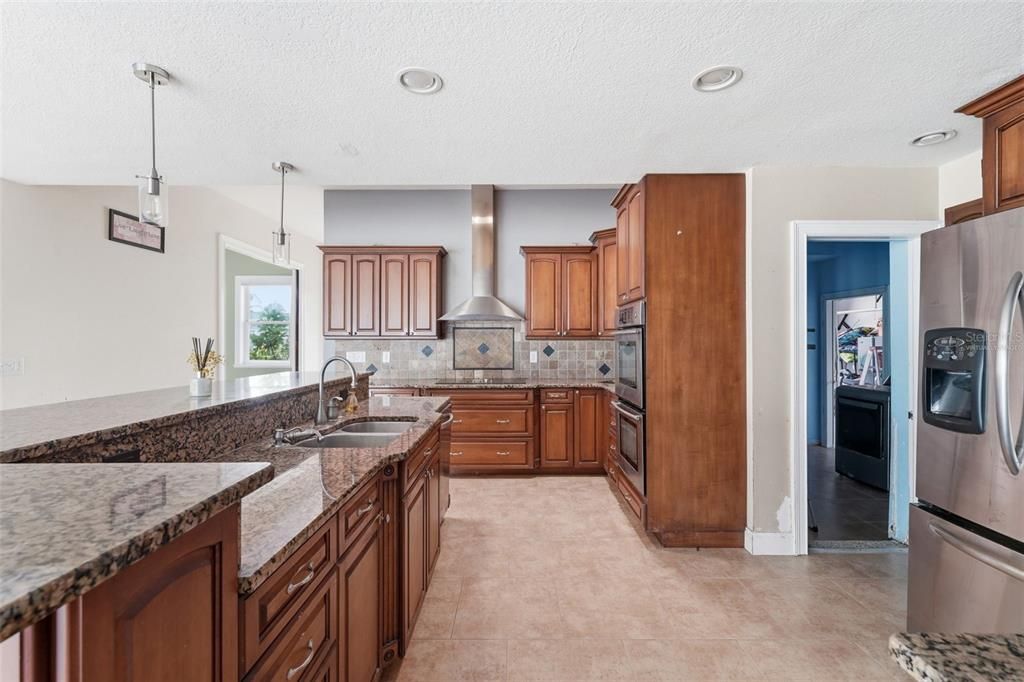 En Venta: $1,295,000 (3 camas, 3 baños, 2218 Pies cuadrados)