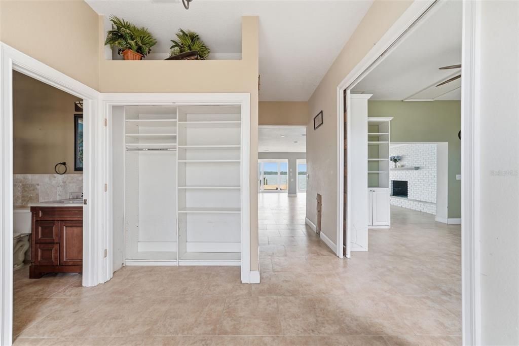 En Venta: $1,295,000 (3 camas, 3 baños, 2218 Pies cuadrados)