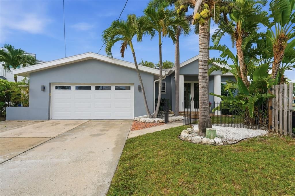 En Venta: $1,295,000 (3 camas, 3 baños, 2218 Pies cuadrados)