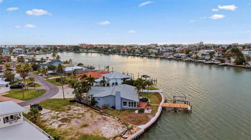 En Venta: $1,295,000 (3 camas, 3 baños, 2218 Pies cuadrados)