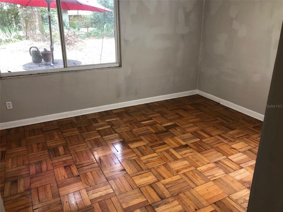 For Rent: $1,795 (3 beds, 1 baths, 1245 Square Feet)