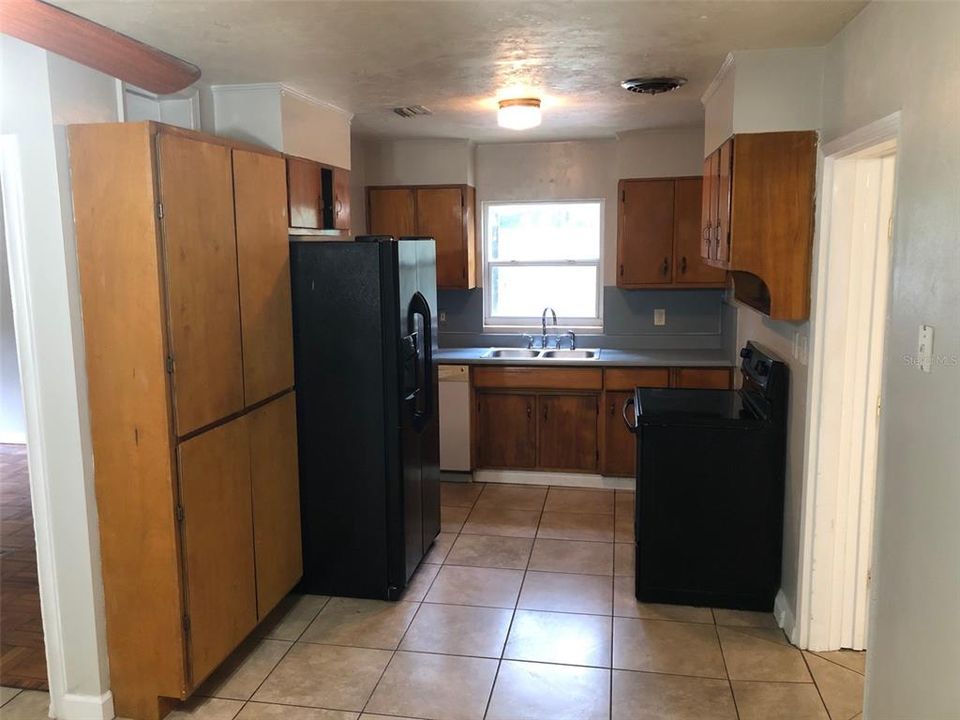 For Rent: $1,795 (3 beds, 1 baths, 1245 Square Feet)