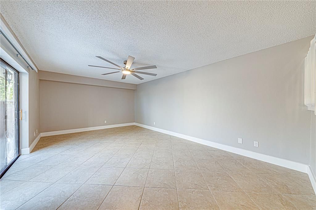 For Sale: $169,900 (2 beds, 2 baths, 1288 Square Feet)