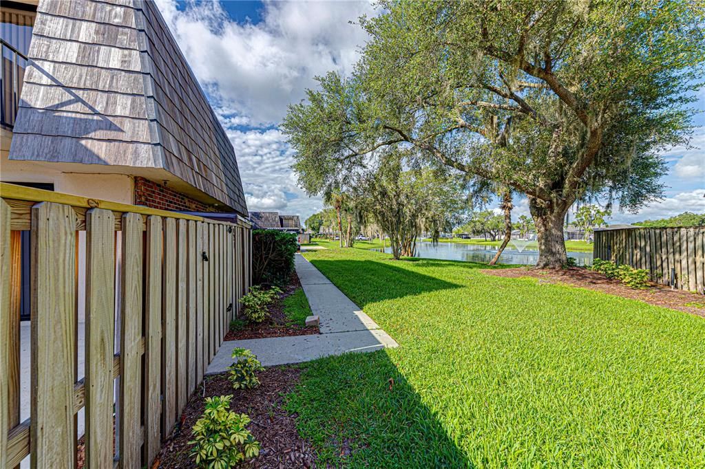 For Sale: $169,900 (2 beds, 2 baths, 1288 Square Feet)