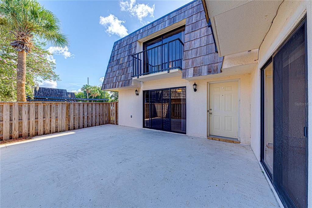 For Sale: $169,900 (2 beds, 2 baths, 1288 Square Feet)