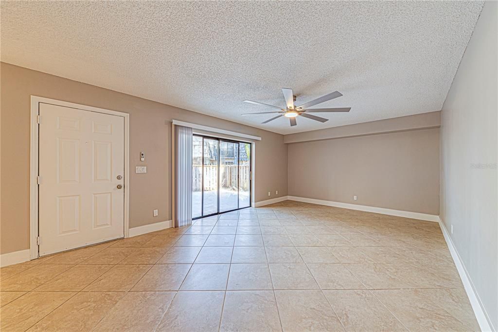 For Sale: $169,900 (2 beds, 2 baths, 1288 Square Feet)