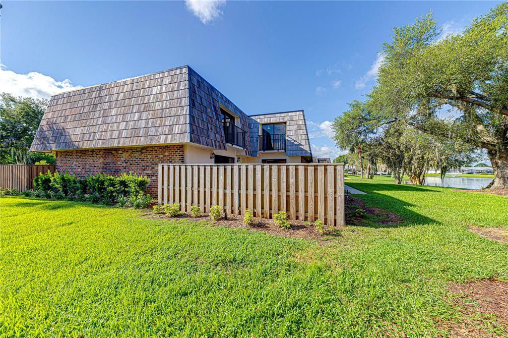 For Sale: $169,900 (2 beds, 2 baths, 1288 Square Feet)