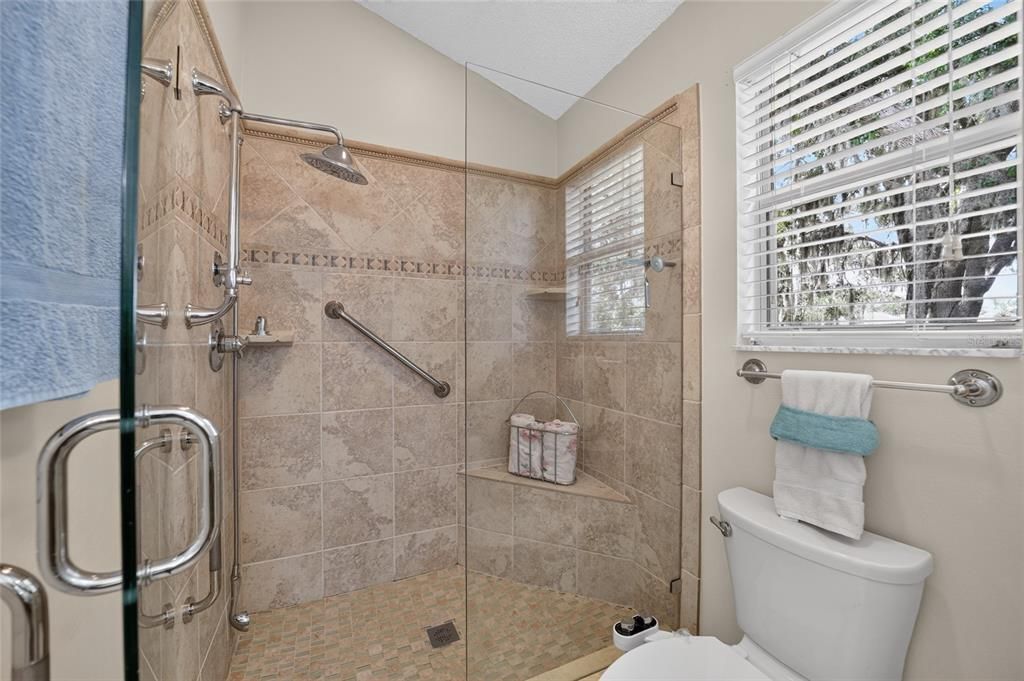 En Venta: $492,000 (3 camas, 2 baños, 1842 Pies cuadrados)